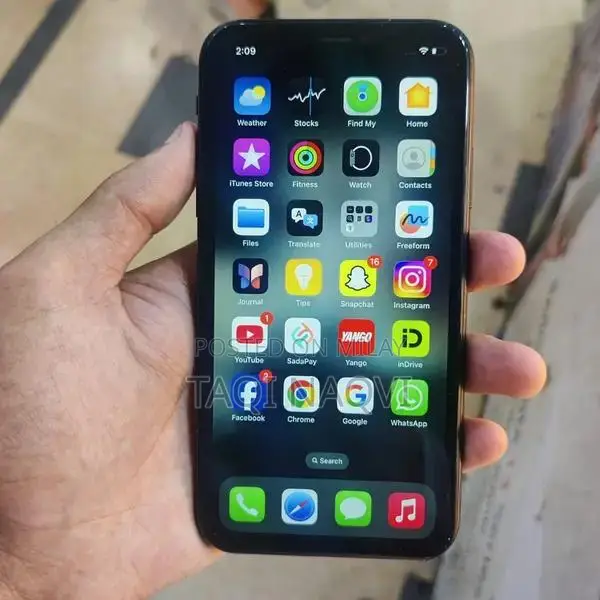 iPhone XR jv