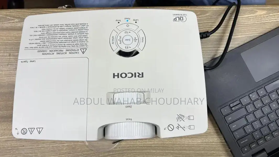 RICOH W 2240  MULTIMEDIA PROJECTOR