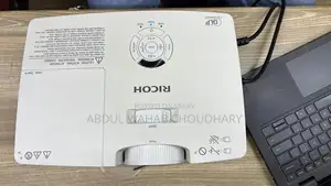 RICOH W 2240  MULTIMEDIA PROJECTOR