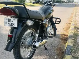 Photo - Suzuki GS 150