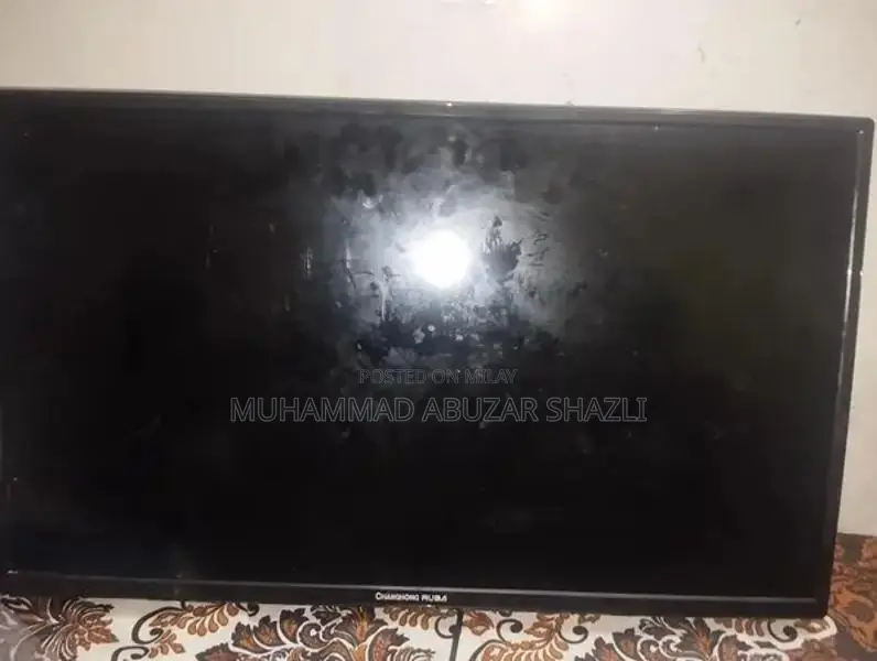32 inch changhong ruba display damaged