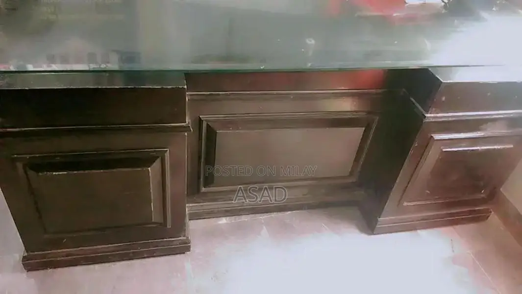 Office Table Best  Condition