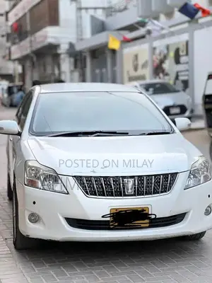 Photo - Toyota premio