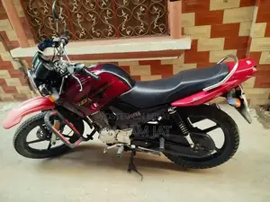 2018 Yamaha 125cc Motorcycle - First Owner, Excellent Condition