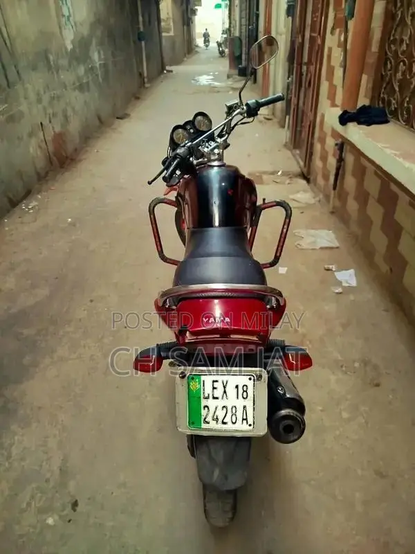 2018 Yamaha 125cc Motorcycle - First Owner, Excellent Condition