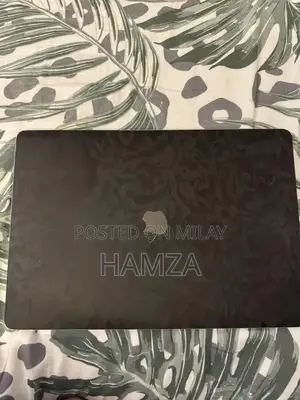 Macbook Pro 2018 15” 256gb 16gb