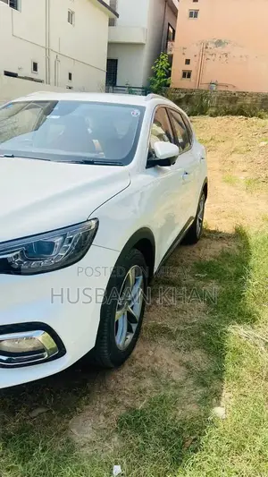 MG HS Trophy Edition 2024