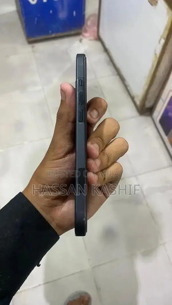 iPhone Storage Model with High Battery Health