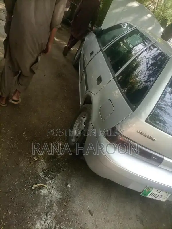 Suzuki Compact Sedan - Versatile Urban Driving Solution