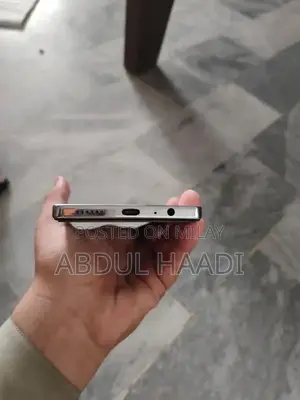 10by 10 condition ram 8gb   rom 256