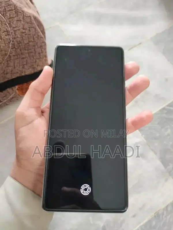 10by 10 condition ram 8gb   rom 256