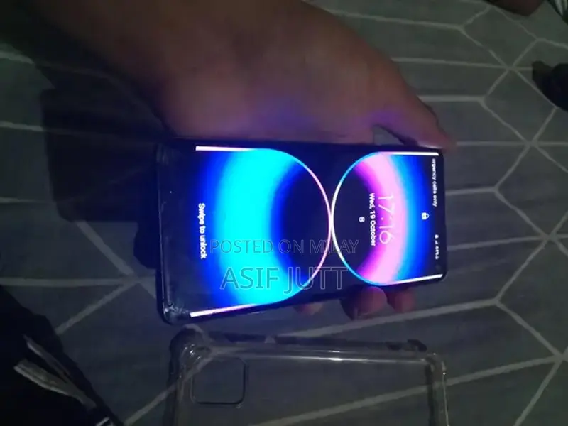 Samsung S10 or Samsung not 10 lite  2 mobile ha