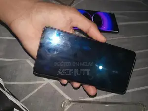 Samsung S10 or Samsung not 10 lite  2 mobile ha