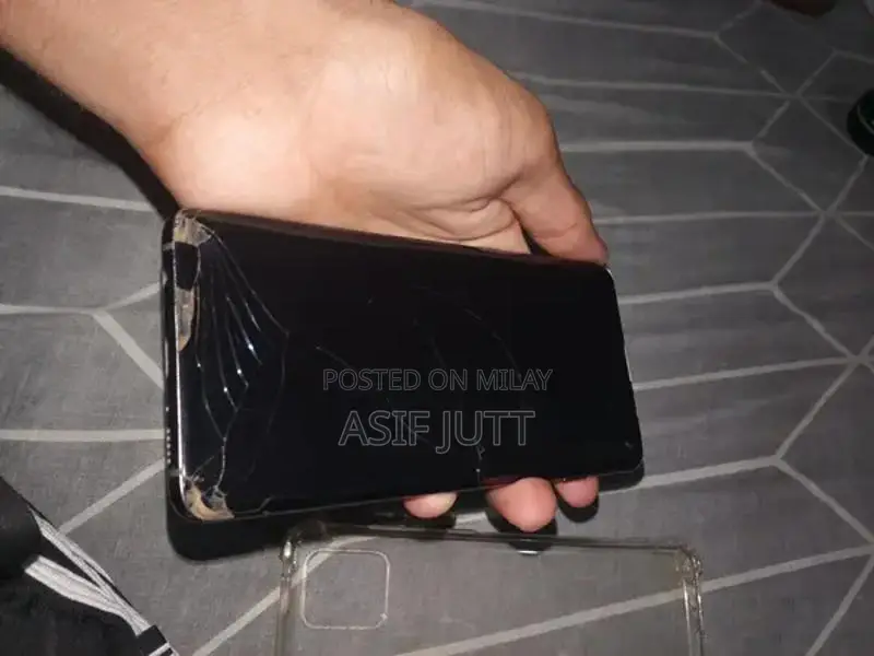 Samsung S10 or Samsung not 10 lite  2 mobile ha