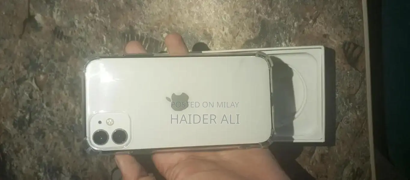 Apple iPhone 11 64GB Unlocked Smartphone with Face ID