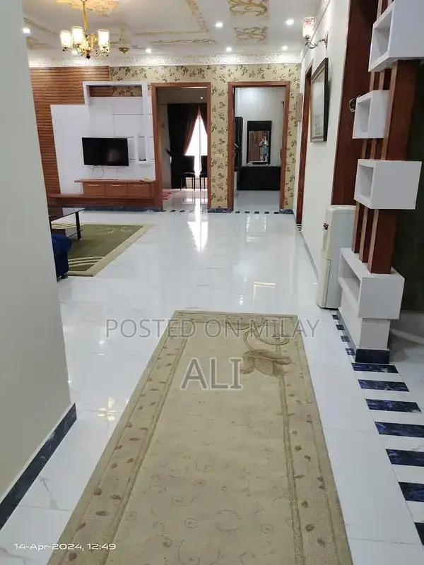 Luxurious 1 Kanal Fully Furnished House with 7 Bedrooms