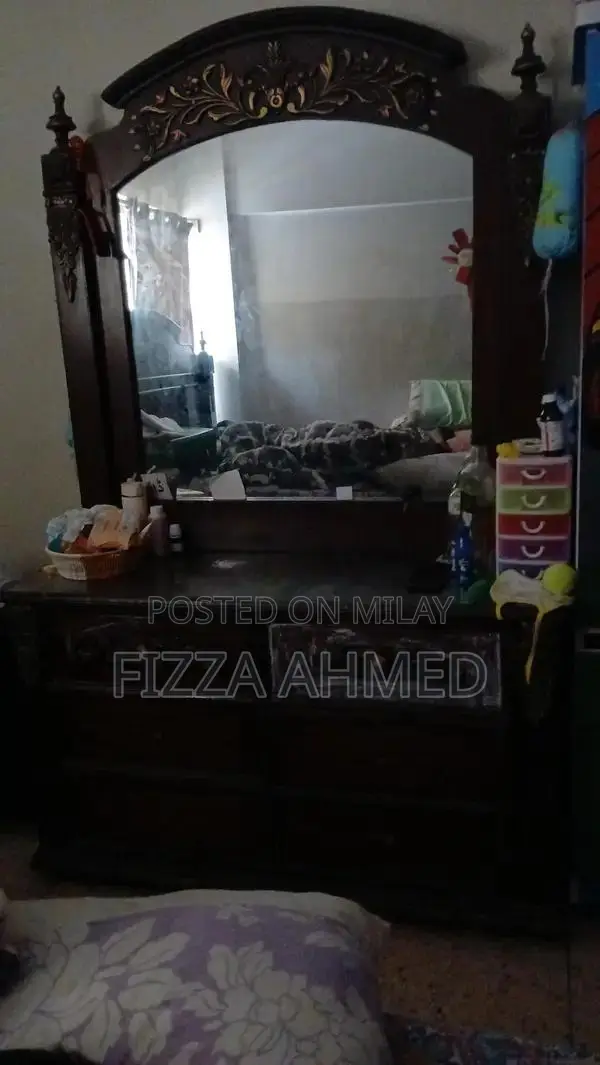 used dressing table and side tables