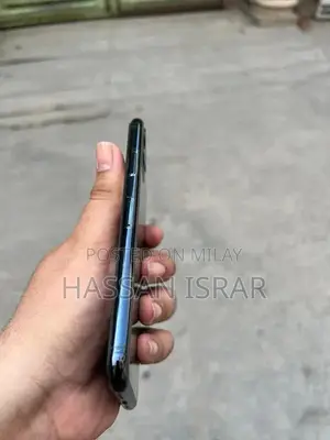 iphone 11 pŕo max 64gb