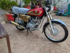 Photo - Honda CG 125 Motorcycle with Electric Start