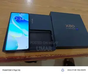 Premium Smartphone with Zeiss Optics and 120Hz Display