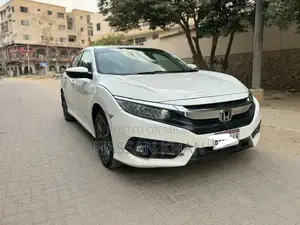 Honda Civic 1.8 IVTEC Oriel Sedan - Mint Condition