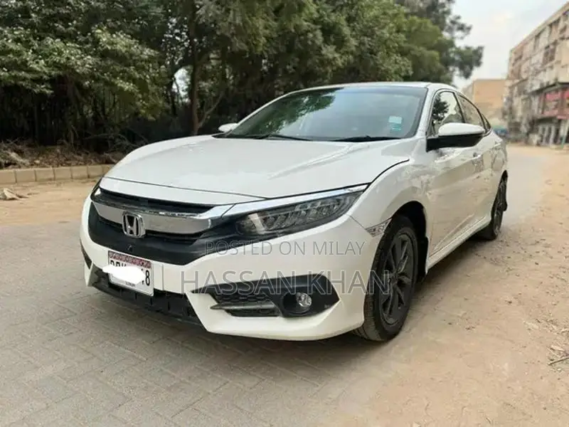 Honda Civic 1.8 IVTEC Oriel Sedan - Mint Condition