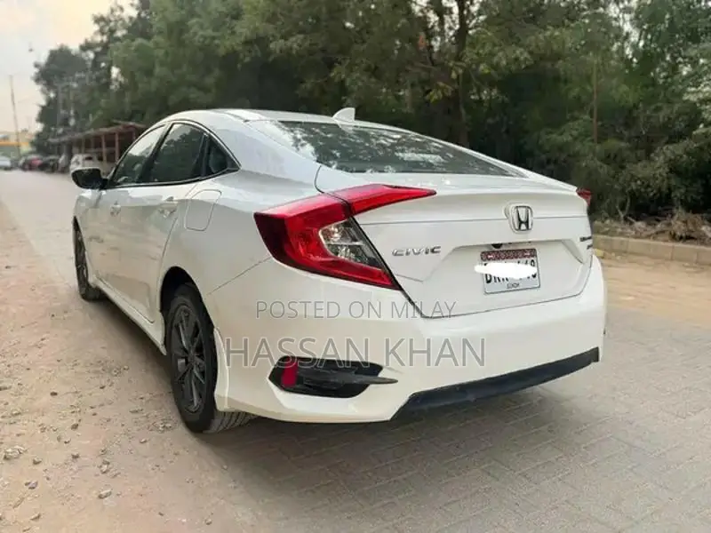 Honda Civic 1.8 IVTEC Oriel Sedan - Mint Condition