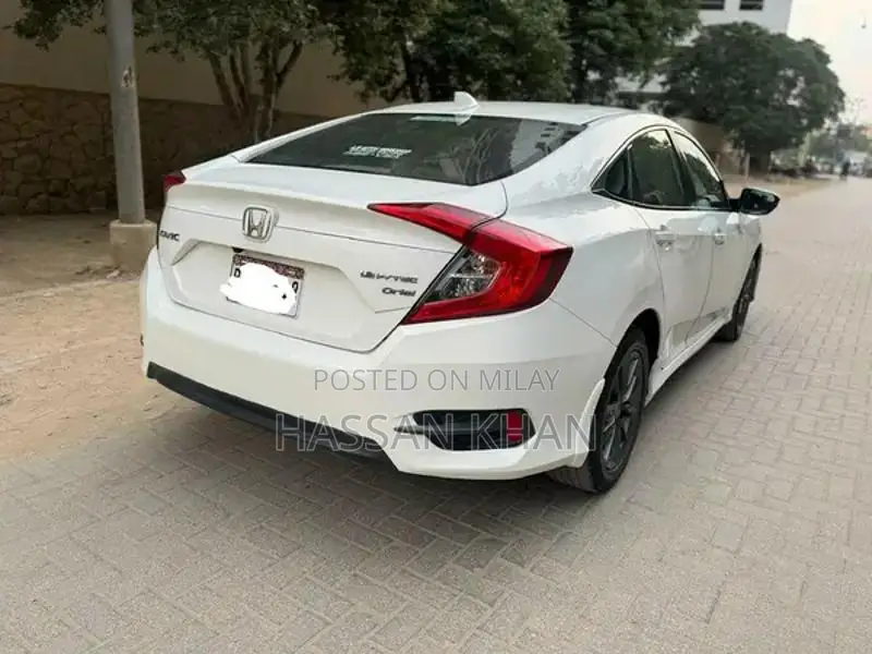 Honda Civic 1.8 IVTEC Oriel Sedan - Mint Condition