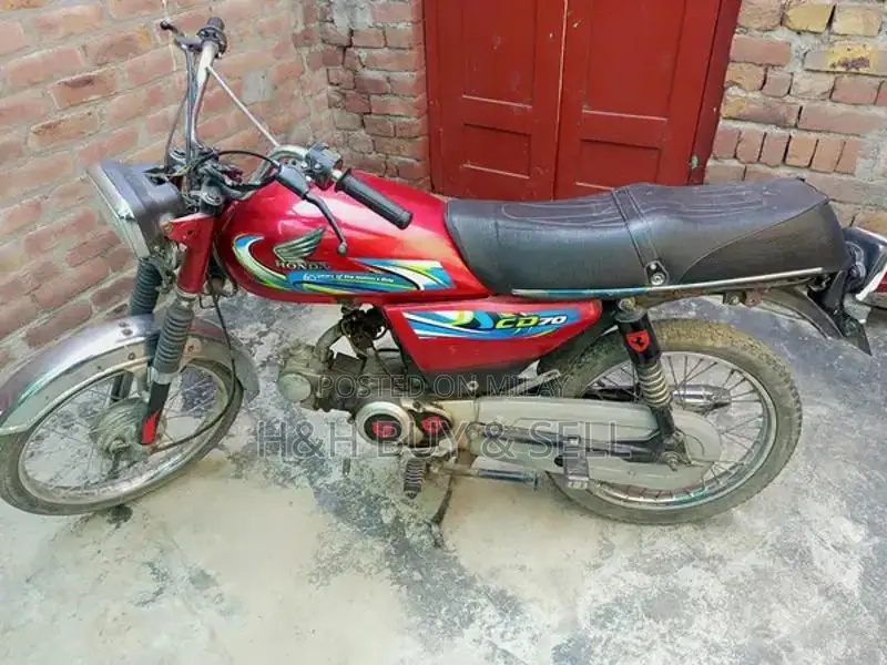 Classic 70cc Motorbike in Excellent Condition