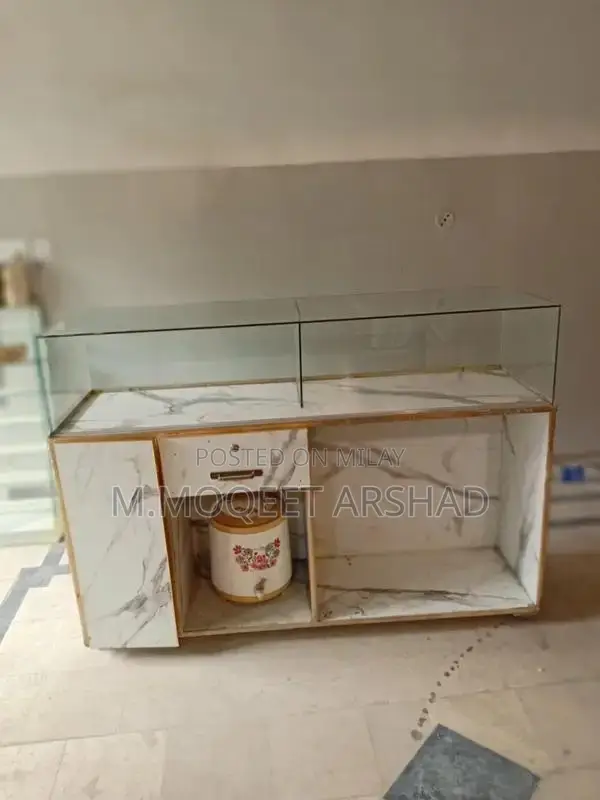 Wooden Jewelry Counter Display with Wheels and Mirror