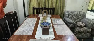 dinnig table