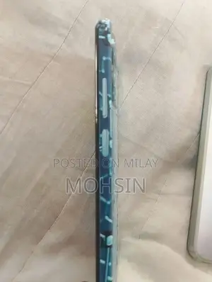 redmi not 12 box charger sath hy 8/128. watsup cal