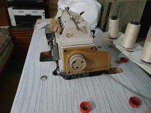 Overlock Machines Direct drive & 5 thread with servo moter