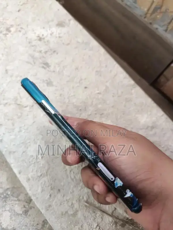 iPhone 11–128GB–Factory Unlocked–Purple