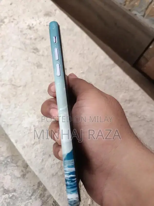 iPhone 11–128GB–Factory Unlocked–Purple