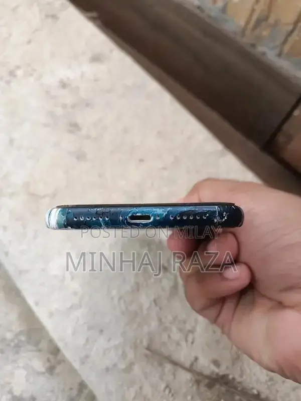 iPhone 11–128GB–Factory Unlocked–Purple