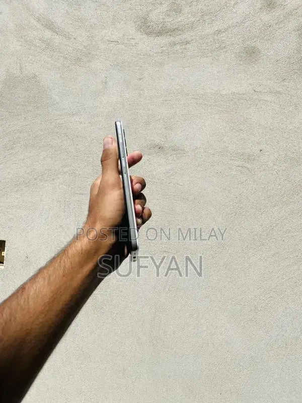 Pristine Smartphone with Complete Original Packaging