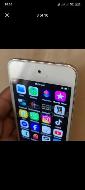 iPod Touch 7th Generation 32GB Portable Media Player