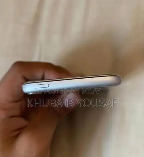 iPod Touch 7th Generation 32GB Portable Media Player