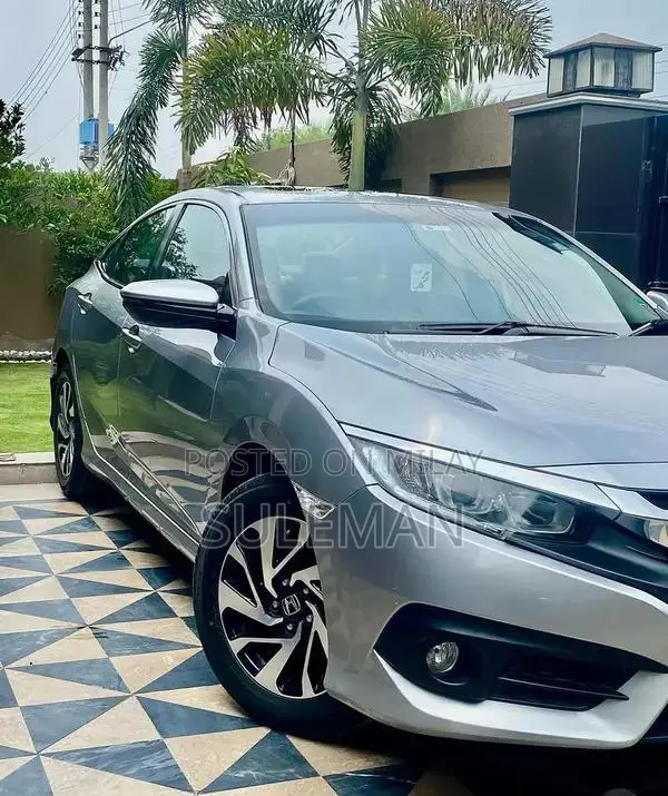 2017 Honda Civic Oriel - Low Mileage Pristine Condition Sedan