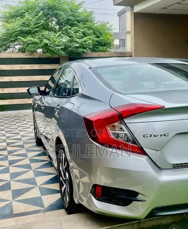 2017 Honda Civic Oriel - Low Mileage Pristine Condition Sedan