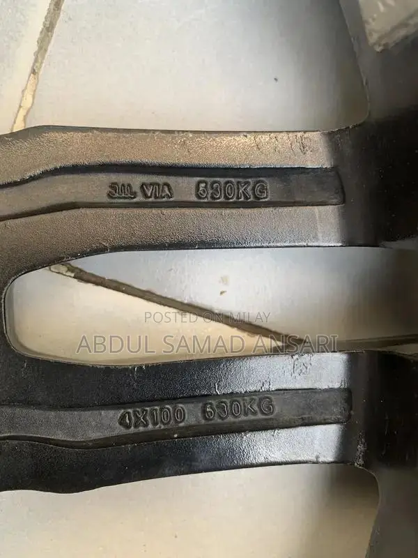 17inch Japanese alloy rims with tyres