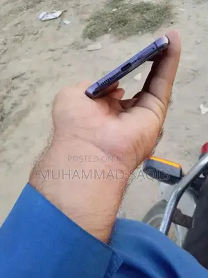 Samsung Galaxy S22 plus