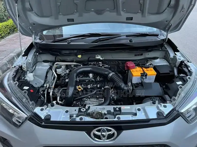 Toyota Raize 2021 Compact SUV - Fresh Import Luxury Crossover