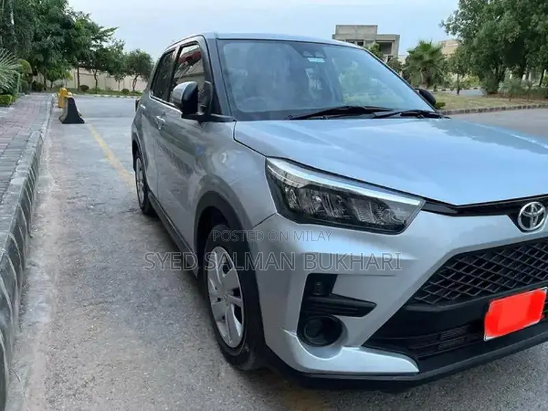 Toyota Raize 2021 Compact SUV - Fresh Import Luxury Crossover