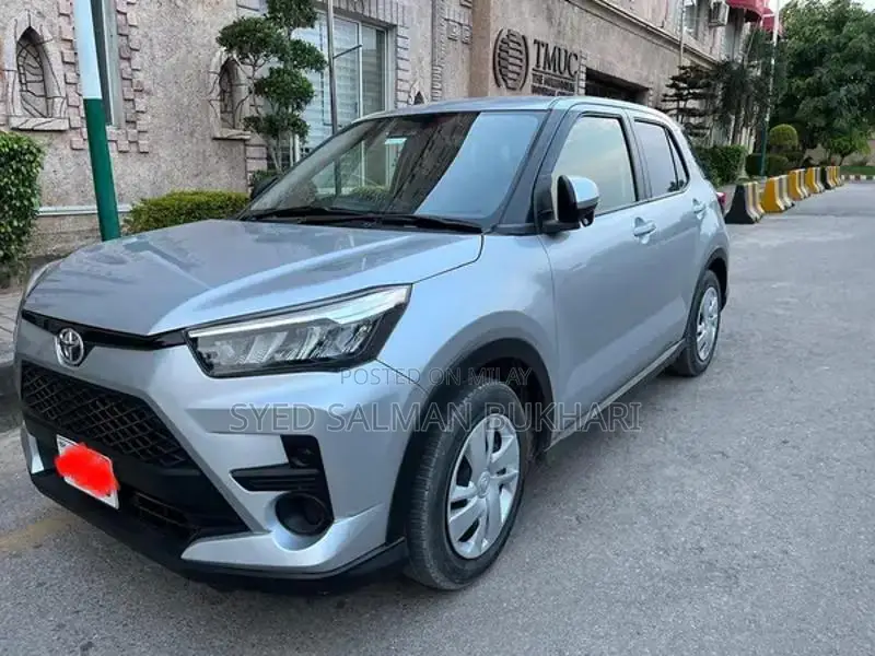 Toyota Raize 2021 Compact SUV - Fresh Import Luxury Crossover