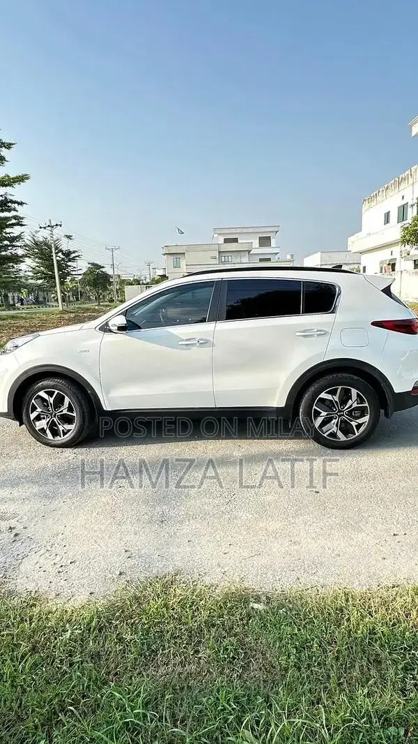 2024 KIA Sportage AWD - Premium SUV with Low Mileage