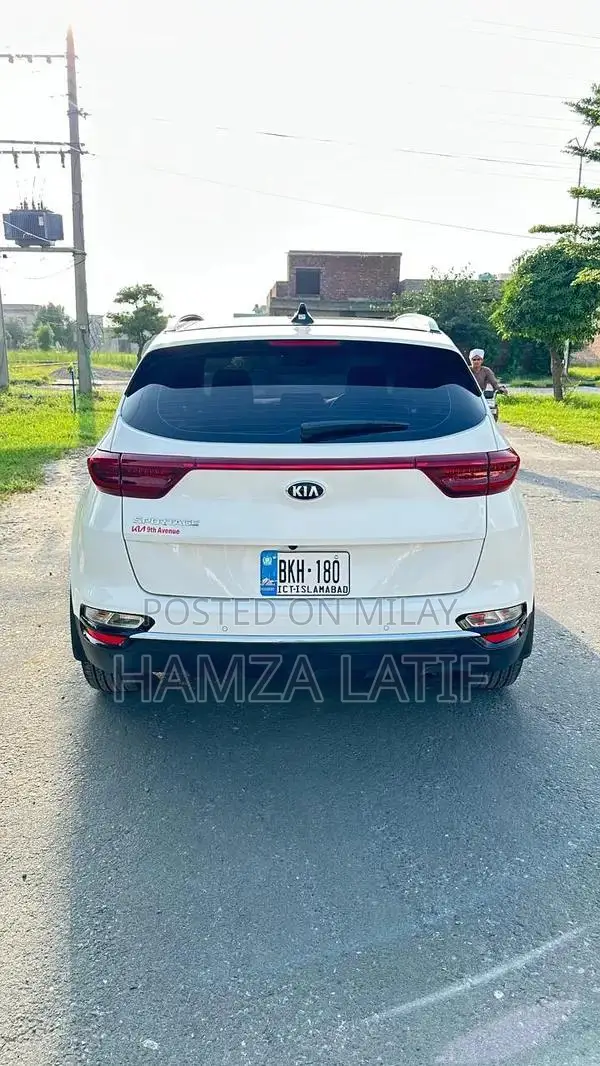 2024 KIA Sportage AWD - Premium SUV with Low Mileage