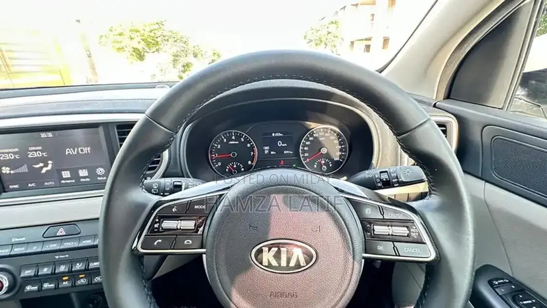 2024 KIA Sportage AWD - Premium SUV with Low Mileage