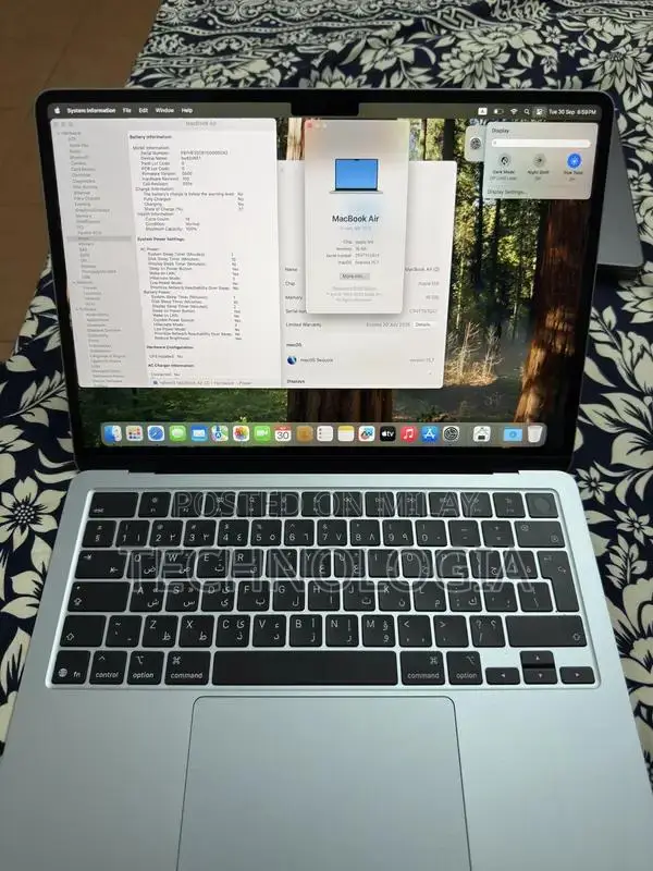 Apple MacBook Air M4 Ultralight Laptop